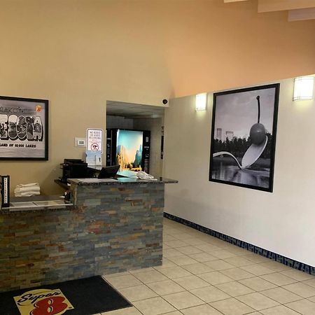 Hotel Super 8 By Wyndham Shakopee Esterno foto
