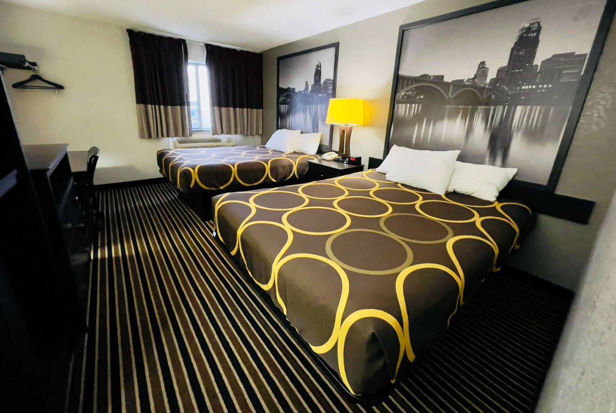 Hotel Super 8 By Wyndham Shakopee Esterno foto