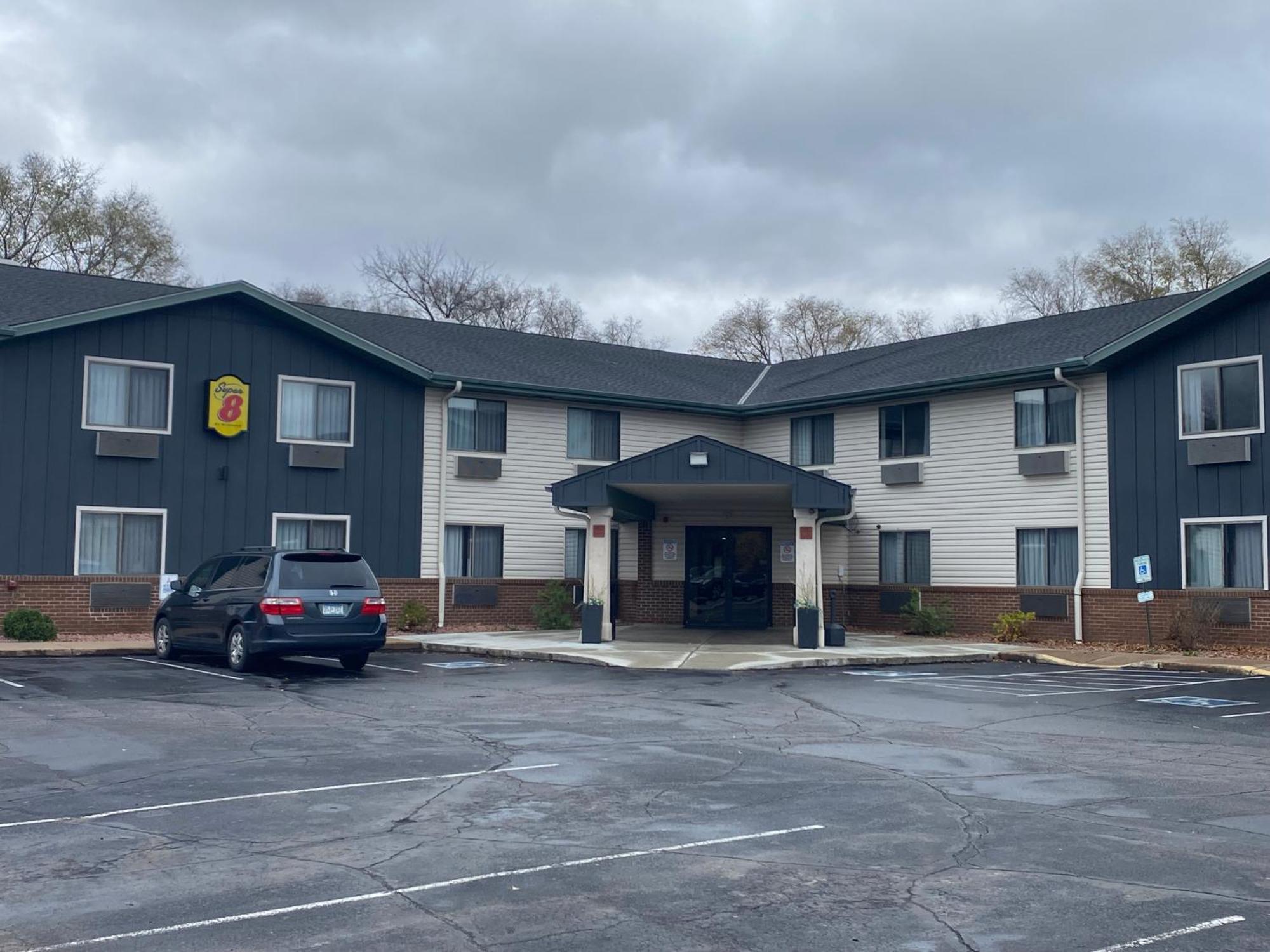 Hotel Super 8 By Wyndham Shakopee Esterno foto