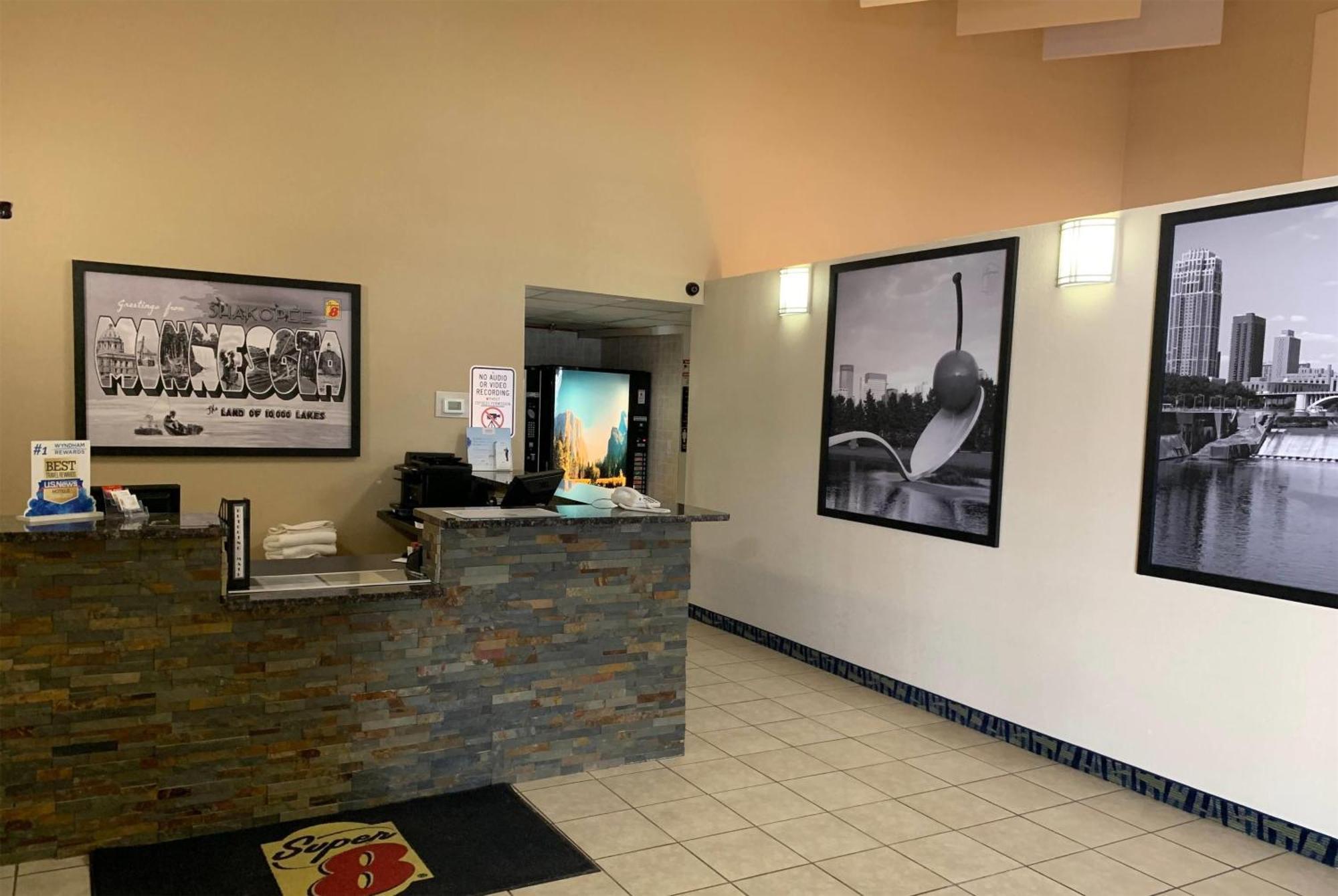 Hotel Super 8 By Wyndham Shakopee Esterno foto